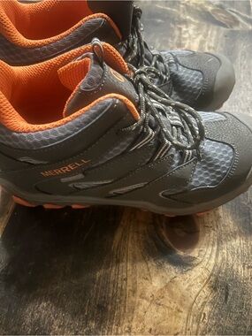 Merrell Chameleon 7 Waterproof Mid Hiking Boots Gray Orange Kids Boys Size 3.5